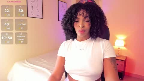 Snapshot of aitana_brown chatting on February 13, 2025, 10:00 pm Aitana Brown online show from February 13, 2025, 10:00 pm