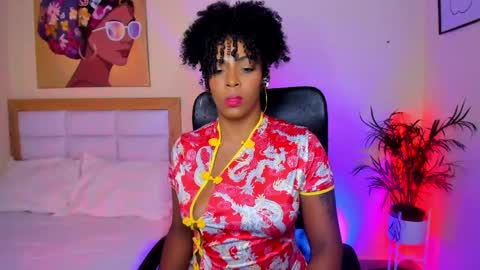 Snapshot of aitana_brown chatting on May 5, 2026, 8:39 pm Aitana Brown online show from May 5, 2026, 8:39 pm