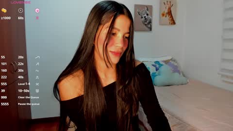 Snapshot of aitanaa1_ chatting on February 1, 2025, 1:23 am Aitana online show from February 1, 2025, 1:23 am