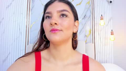 Snapshot of aitanajones1_ chatting on May 6, 2026, 10:53 am Aitana online show from May 6, 2026, 10:53 am