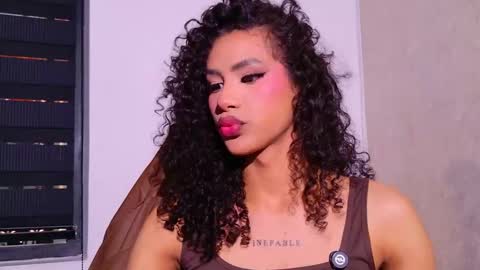 Queen Dumont   online show from February 7, 2026, 6:55 pm