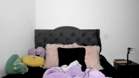 Snapshot of aizen_myo chatting on November 23, 2025, 2:22 am Aizen My- online show from November 23, 2025, 2:22 am