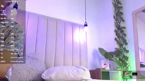 aji_golds online show from July 7, 2026, 9:08 pm