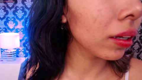 Snapshot of akane_uwu chatting on December 22, 2024, 12:27 pm A K A N E U W U online show from December 22, 2024, 12:27 pm