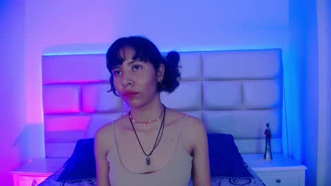 Snapshot of akane_uwu chatting on March 2, 2025, 8:18 pm A K A N E U W U online show from March 2, 2025, 8:18 pm