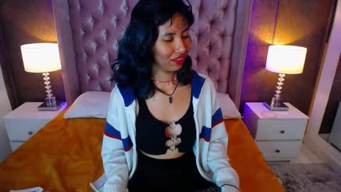 Snapshot of akane_uwu chatting on March 7, 2025, 9:18 am A K A N E U W U online show from March 7, 2025, 9:18 am