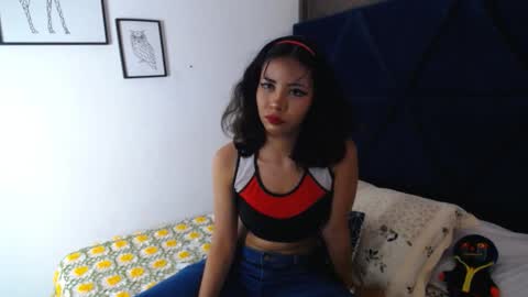 Snapshot of akane_uwu chatting on October 6, 2025, 5:54 pm A K A N E U W U online show from October 6, 2025, 5:54 pm