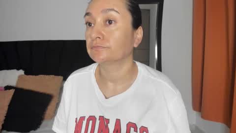 Snapshot of akanekihm chatting on May 20, 2026, 10:10 am MIRANDA online show from May 20, 2026, 10:10 am