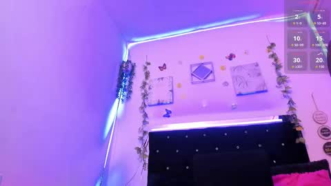 Snapshot of akarirosetti chatting on September 12, 2025, 2:17 pm akarirosetti online show from September 12, 2025, 2:17 pm