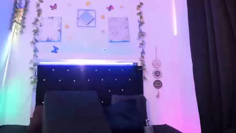 Snapshot of akarirosetti chatting on September 18, 2025, 3:25 pm akarirosetti online show from September 18, 2025, 3:25 pm