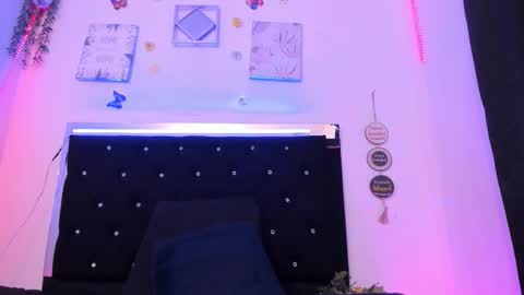 akarirosetti online show from October 18, 2025, 5:10 am