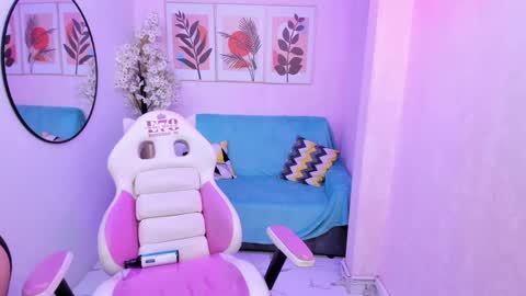 Snapshot of akaza_hakuji_ chatting on February 3, 2025, 6:39 pm Azaka online show from February 3, 2025, 6:39 pm