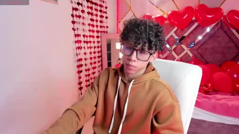 akazaboy online show from February 16, 2025, 4:09 am