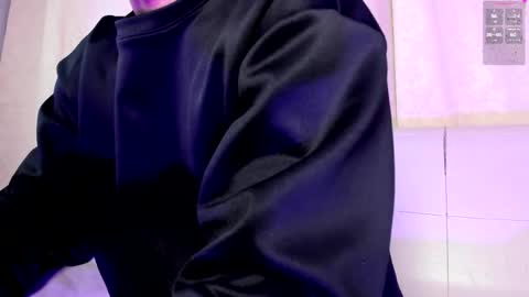 akazaboy online show from May 31, 2026, 4:53 am