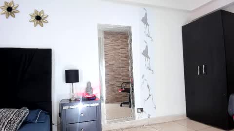 Snapshot of akemirosse chatting on February 23, 2025, 4:50 am Akemi online show from February 23, 2025, 4:50 am