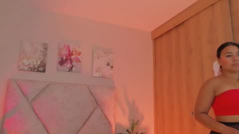 Akenda online show from November 16, 2025, 3:17 pm