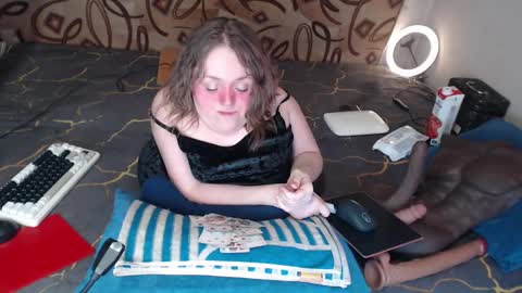 Snapshot of akindmodel chatting on March 9, 2025, 8:40 am Natalie online show from March 9, 2025, 8:40 am