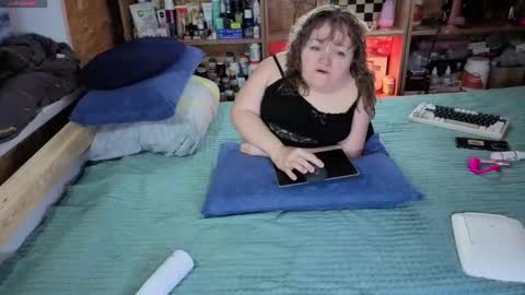 Snapshot of akindmodel chatting on November 29, 2025, 12:19 pm Natalie online show from November 29, 2025, 12:19 pm