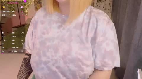 Aki online show from October 26, 2025, 12:11 pm