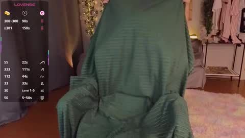 Aki online show from December 5, 2025, 6:15 pm