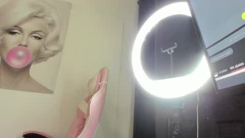 akiraht online show from October 12, 2025, 8:19 pm