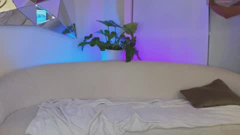 Al Fox  Miko Fortuni  online show from December 2, 2024, 6:52 am