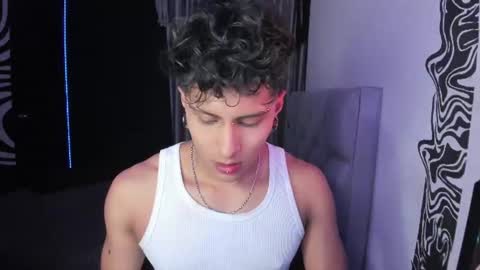 Ander uwu online show from June 17, 2026, 3:09 am
