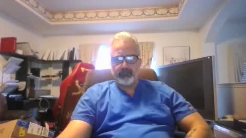 aladdin31673 online show from February 12, 2026, 11:44 pm