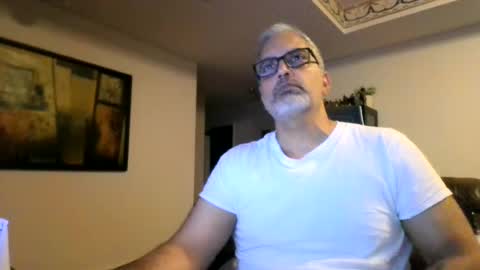 aladdin31673 online show from August 6, 2026, 2:35 am