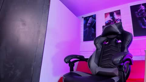 Snapshot of alahia__rodriguez chatting on November 1, 2025, 8:22 pm Alahia Rodriguez online show from November 1, 2025, 8:22 pm