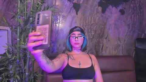 ALAHIA online show from January 8, 2026, 5:26 pm