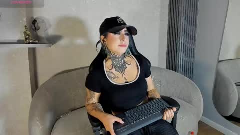 Snapshot of alahia_dangelo_ chatting on May 31, 2026, 3:08 pm ALAHIA online show from May 31, 2026, 3:08 pm