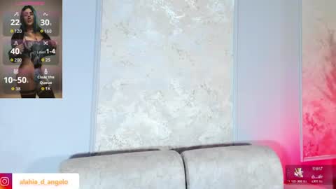 Snapshot of alahia_dangelo_ chatting on June 18, 2026, 6:01 pm ALAHIA online show from June 18, 2026, 6:01 pm
