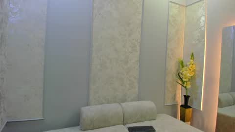 Snapshot of alahia_dangelo_ chatting on July 23, 2026, 5:33 pm ALAHIA online show from July 23, 2026, 5:33 pm