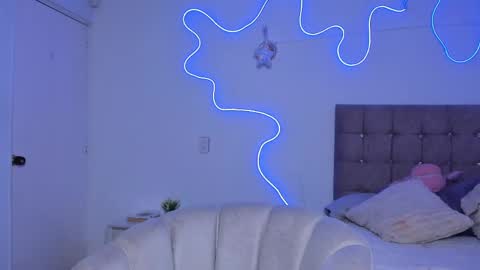 Snapshot of alaia_alegria chatting on May 26, 2026, 11:34 pm Alaia Alegria online show from May 26, 2026, 11:34 pm