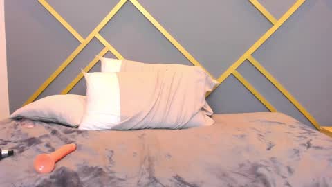 alaia_colins online show from February 26, 2025, 6:37 am