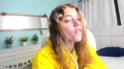 Alaia online show from January 21, 2025, 1:32 pm