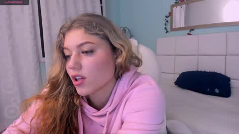 Alaia online show from February 28, 2025, 1:14 pm