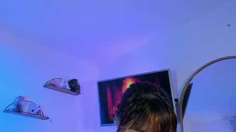   online show from May 9, 2026, 10:42 am