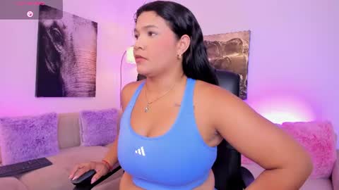 Snapshot of alaiia7 chatting on July 1, 2026, 7:02 pm Alaia online show from July 1, 2026, 7:02 pm