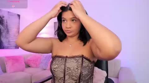 Snapshot of alaiia7 chatting on July 25, 2026, 7:11 pm Alaia online show from July 25, 2026, 7:11 pm