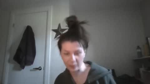 Snapshot of alainaseren chatting on May 19, 2026, 9:10 pm alainaseren online show from May 19, 2026, 9:10 pm