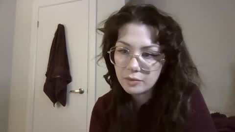 Snapshot of alainaseren chatting on June 4, 2026, 12:05 am alainaseren online show from June 4, 2026, 12:05 am