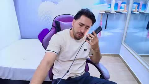 Snapshot of alan_allexander chatting on June 17, 2026, 12:02 am ALAN online show from June 17, 2026, 12:02 am