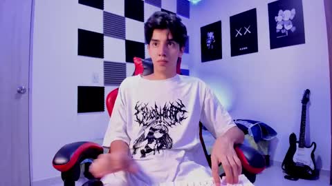 Snapshot of alan_boy01 chatting on October 9, 2025, 11:19 am Alan Boy online show from October 9, 2025, 11:19 am