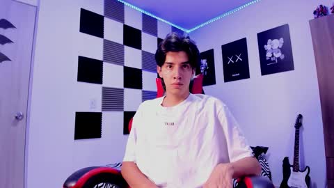 Snapshot of alan_boy01 chatting on October 26, 2025, 11:27 am Alan Boy online show from October 26, 2025, 11:27 am