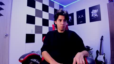 Snapshot of alan_boy01 chatting on October 30, 2025, 11:44 am Alan Boy online show from October 30, 2025, 11:44 am