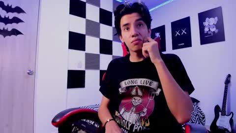 Snapshot of alan_boy01 chatting on November 5, 2025, 12:16 pm Alan Boy online show from November 5, 2025, 12:16 pm