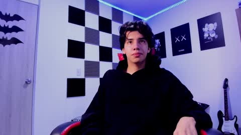 Snapshot of alan_boy01 chatting on November 16, 2025, 12:22 pm Alan Boy online show from November 16, 2025, 12:22 pm