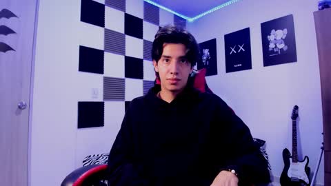 Snapshot of alan_boy01 chatting on November 17, 2025, 2:12 pm Alan Boy online show from November 17, 2025, 2:12 pm